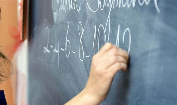 Çocuklarının öğretmen olmasını istemiyorlar, maaşları hacizli, baskı altındalar