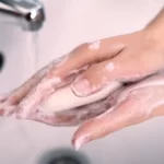 Çok hızlı bulaşıyor! Elinizi en az 20 saniye köpürtmezseniz…