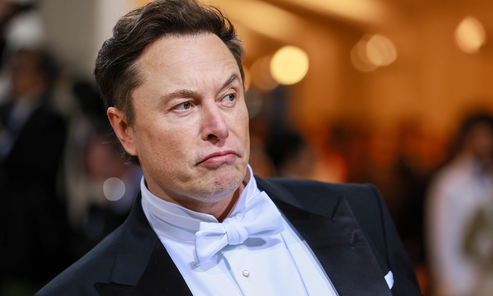 ELON MUSK ŞİRKETLERE MEYDAN OKUDU!