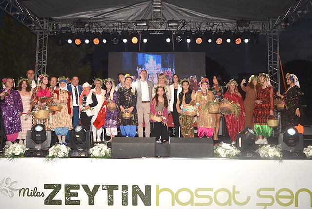 MİLAS’TA ZEYTİN HASAT ŞENLİĞİNİN DOKUZUNCUSU GERÇEKLEŞTİ!